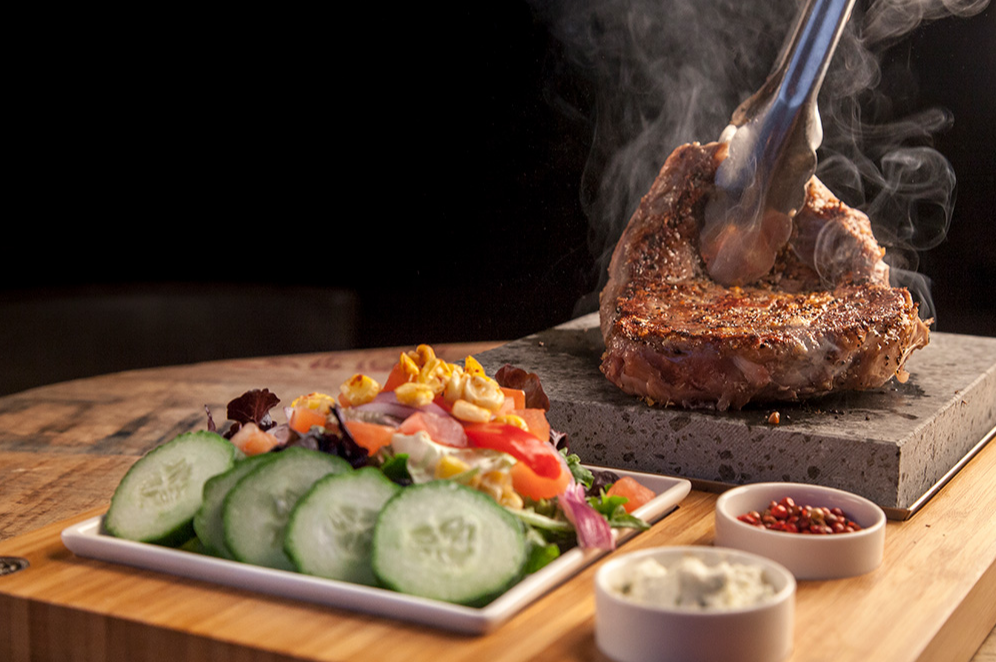 The Steak Plate & Sauces Set